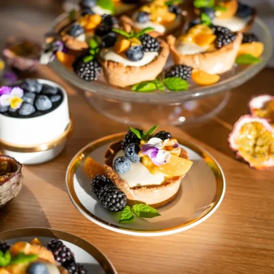 Gluteenittomat sitruuna-vaniljaminipiirakat